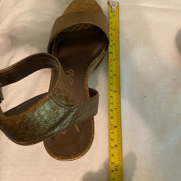 Sketchers high wedge heel round toe size 7 - Picture 6 of 10